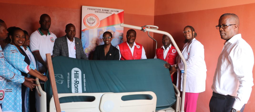 Santé : Don de 30 lits et matelas à la Croix Rouge du Burundi