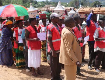 Social : journée de la solidarité communautaire dans la commune Croix-Rouge de Butaganzwa